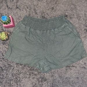 Universal Threads shorts